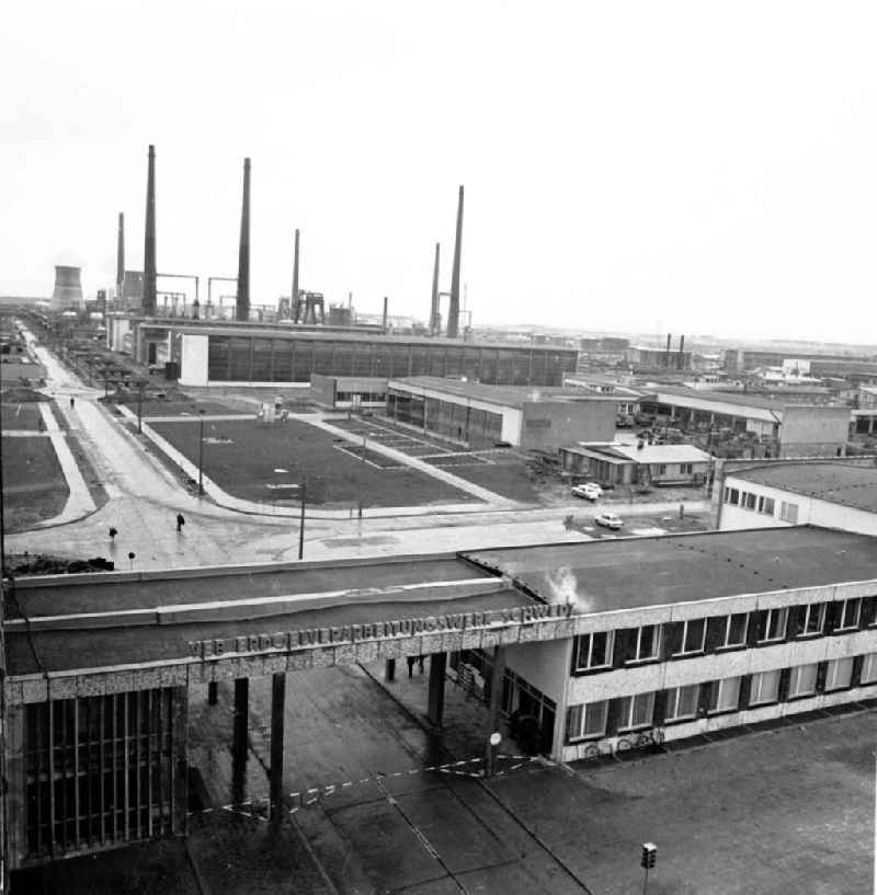 Erdölverarbeitungswerk Schwedt/Oder
Dezember 1965

Umschlagsnr.: 1966-65