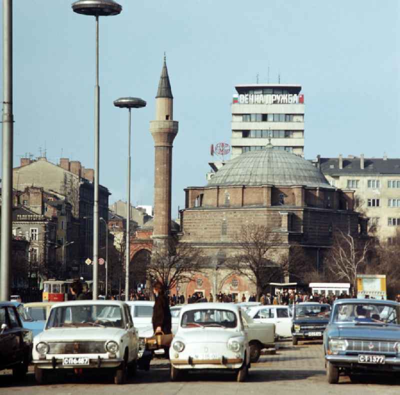 Blick auf die Banja-Baschi-Moschee am Boulevard Knjaginja Maria Luisa, die größte Moschee in der bulgarischen Hauptstadt Sofia.