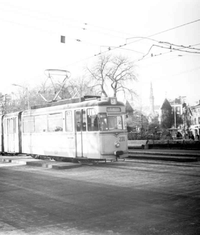 November 1966 Tallinn: DDR-Straßenbahnen Stadtansicht  Langer Hermann