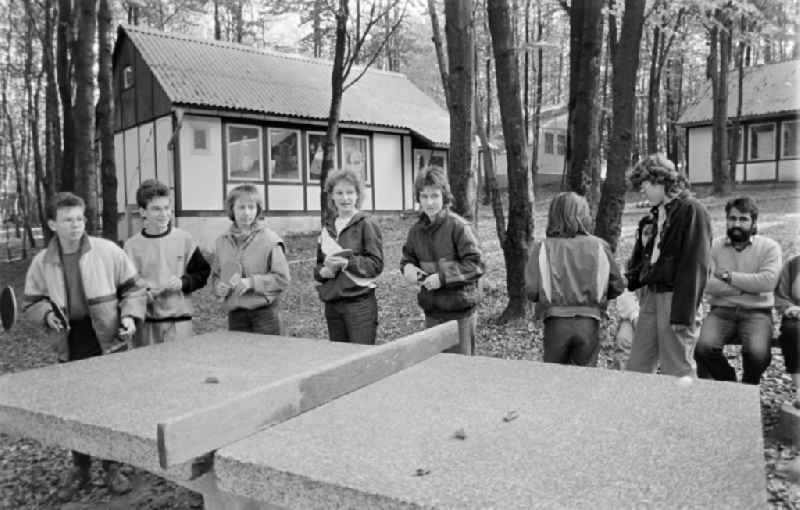 Children play table tennis at the central pioneer camp Erich Weinert Friedrichsbrunn Pioneer camp Erich Weinert Friedrichsbrunn in the federal state of Saxony-Anhalt in the territory of the former GDR, German Democratic Republic