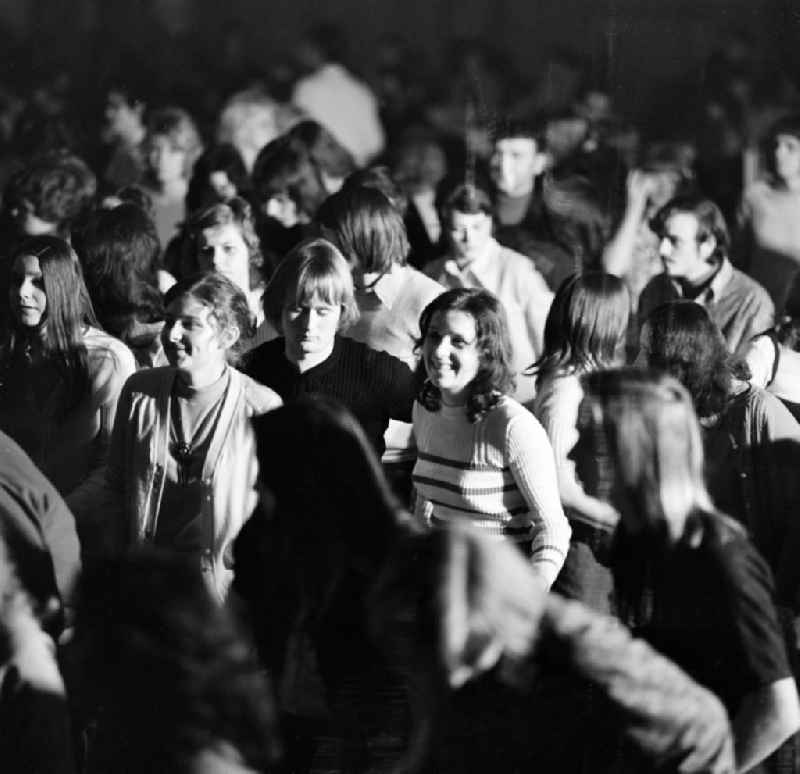 Visitors and spectators of the music concert 'Jugendradio DT64' at the arts centre in Trattendorf in the state Brandenburg on the territory of the former GDR, German Democratic Republic