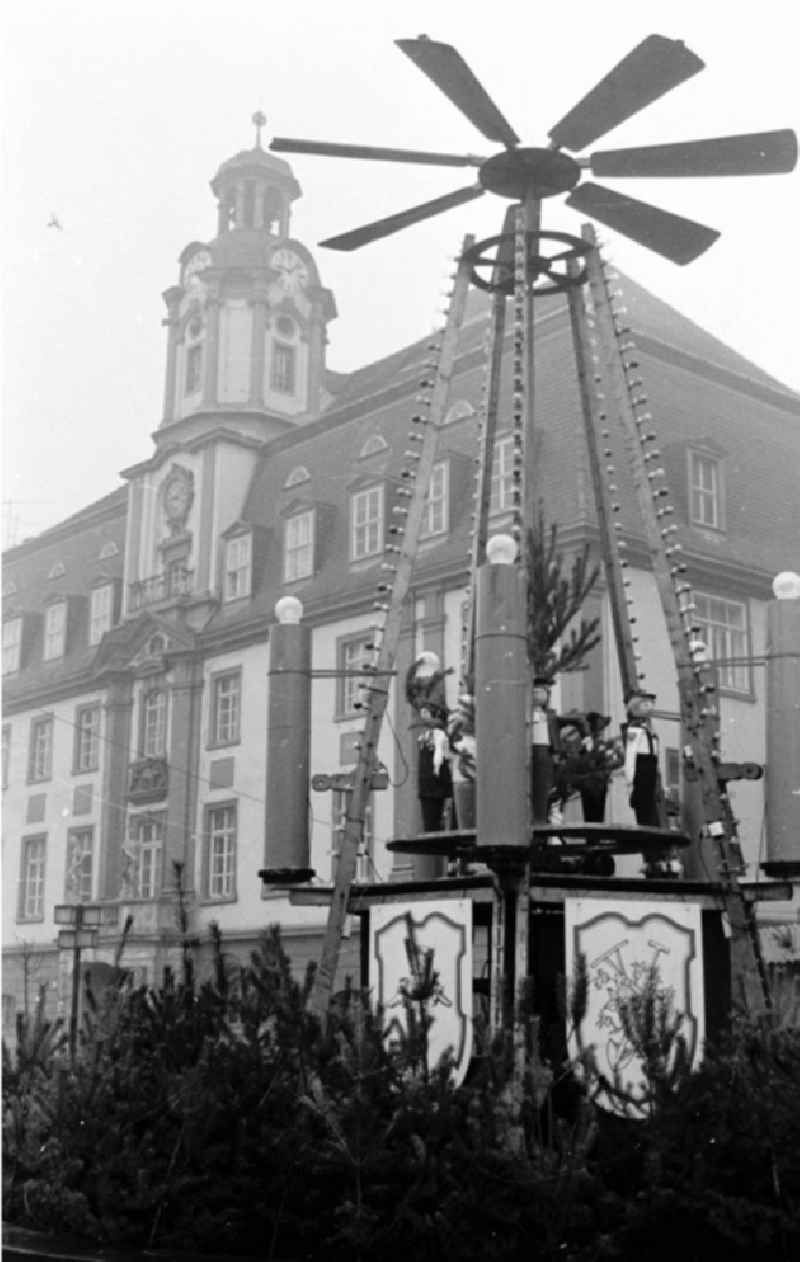 11.12.1986 Rundgang durch die Stadt Weißenfels mit einigen Markten und Sehenswürdigkeiten.