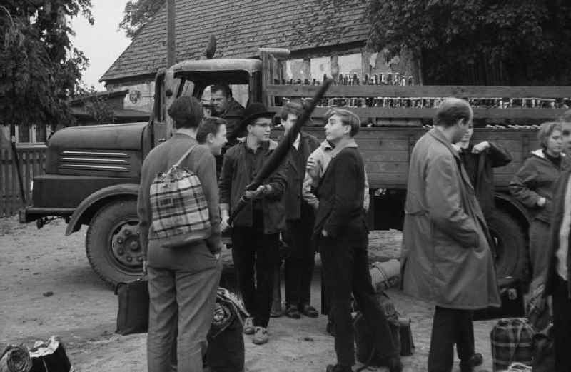 Day preparation for the potato harvest for 9th grade students in Werneuchen, Brandenburg in the area of ??the former GDR, German Democratic Republic