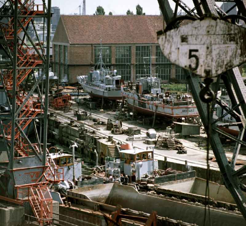Blick auf die Mathias-Thesen-Werft in Wismar.